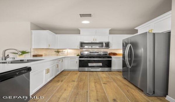 913 Raegil Street, El Paso, TX 79928, 3 Bedrooms Bedrooms, ,1 BathroomBathrooms,Residential,For Sale,913 Raegil Street,921737