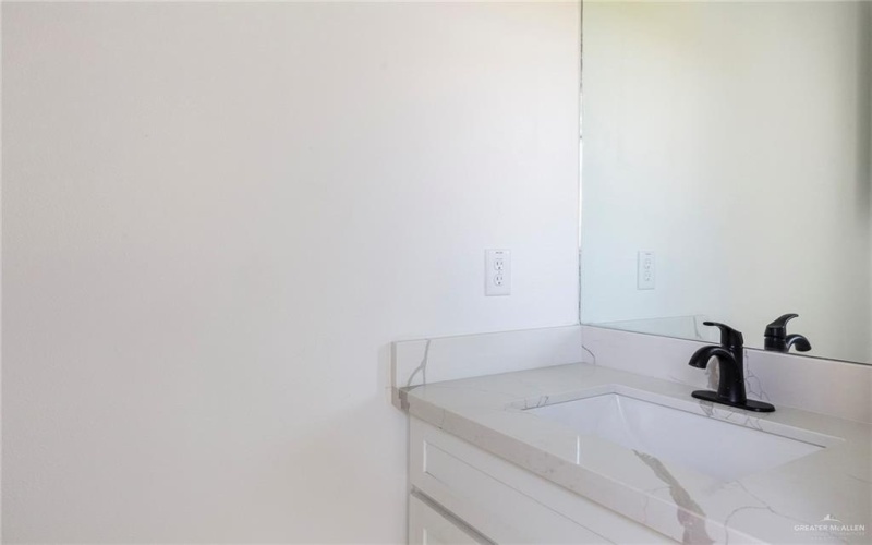 9206 N 25th Lane, McAllen, TX 78504, 3 Habitaciones Habitaciones , ,2 BañosBaños,Residential,En Venta,9206 N 25th Lane,440248