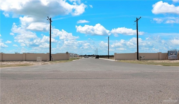 5704 Ozark Avenue, McAllen, TX 78504, ,Residential Multi Family,For Sale,5704 Ozark Avenue,441114