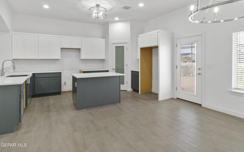 1113 Bronze Hill Avenue, Santa Teresa, NM 88008, 3 Bedrooms Bedrooms, ,2 BathroomsBathrooms,Residential,For Sale,1113 Bronze Hill Avenue,921772