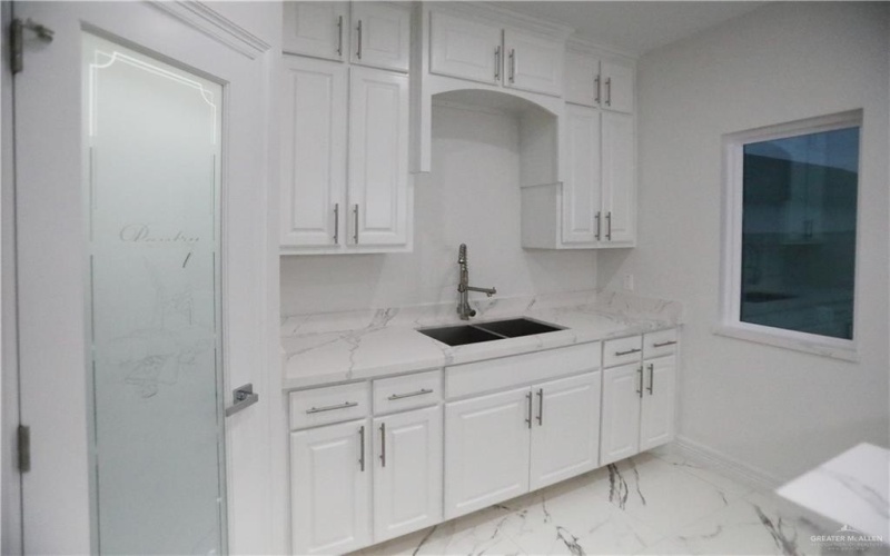 1712 Trophy Drive, Edinburg, TX 78542, 3 Bedrooms Bedrooms, ,3 BathroomsBathrooms,Residential,For Sale,1712 Trophy Drive,443000