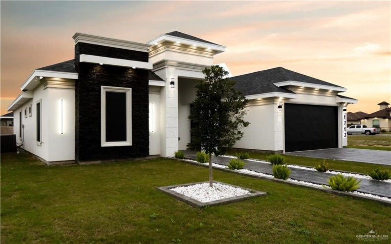 1712 Trophy Drive, Edinburg, TX 78542, 3 Bedrooms Bedrooms, ,3 BathroomsBathrooms,Residential,For Sale,1712 Trophy Drive,443000