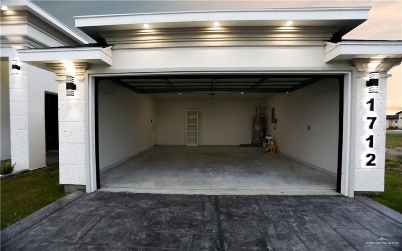 1712 Trophy Drive, Edinburg, TX 78542, 3 Bedrooms Bedrooms, ,3 BathroomsBathrooms,Residential,For Sale,1712 Trophy Drive,443000