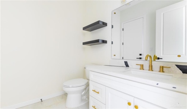 13908 N 35th Street, McAllen, TX 78504, 4 Bedrooms Bedrooms, ,3 BathroomsBathrooms,Residential,For Sale,13908 N 35th Street,444368