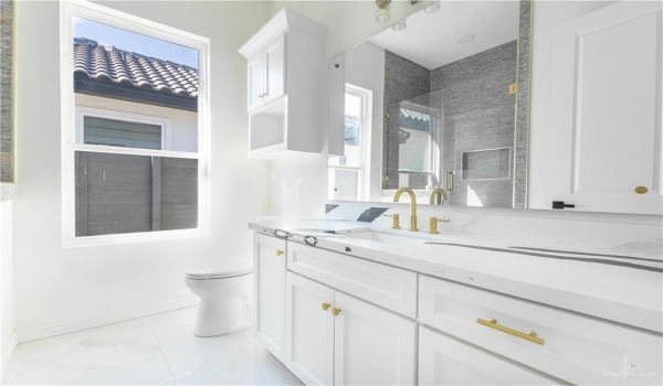 13908 N 35th Street, McAllen, TX 78504, 4 Bedrooms Bedrooms, ,3 BathroomsBathrooms,Residential,For Sale,13908 N 35th Street,444368