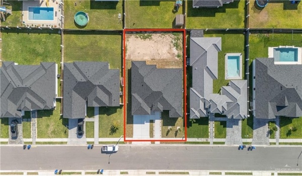13908 N 35th Street, McAllen, TX 78504, 4 Bedrooms Bedrooms, ,3 BathroomsBathrooms,Residential,For Sale,13908 N 35th Street,444368