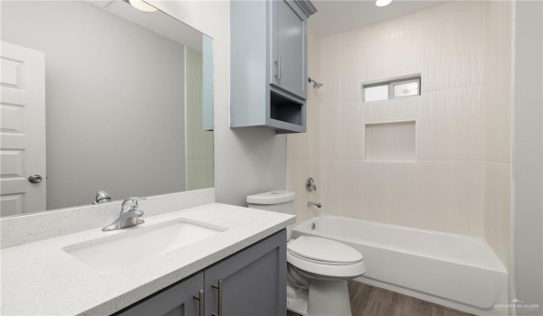 5713 Northwestern Avenue, McAllen, TX 78504, ,Residential Multi Family,For Sale,5713 Northwestern Avenue,445618