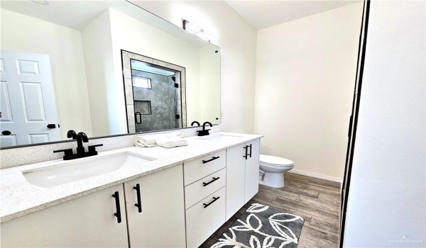 1609 Karen Drive #A1, Alton, TX 78573, 2 Bedrooms Bedrooms, ,2 BathroomsBathrooms,Residential,For Sale,1609 Karen Drive,446135