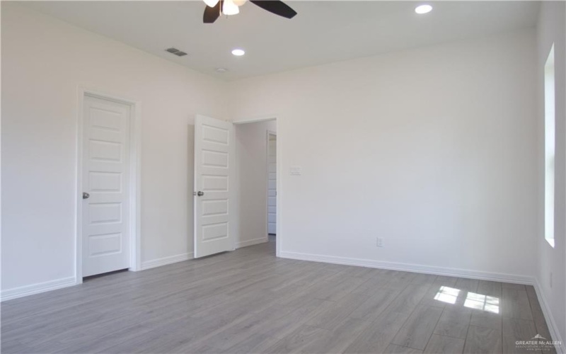 837 S Virginia Avenue, Mercedes, TX 78570, 3 Bedrooms Bedrooms, ,2 BathroomsBathrooms,Residential,For Sale,837 S Virginia Avenue,446843