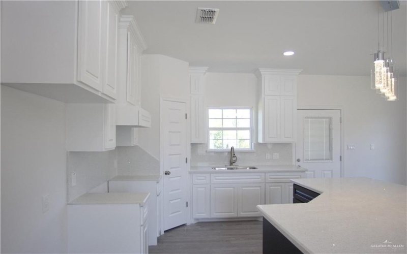837 S Virginia Avenue, Mercedes, TX 78570, 3 Bedrooms Bedrooms, ,2 BathroomsBathrooms,Residential,For Sale,837 S Virginia Avenue,446843