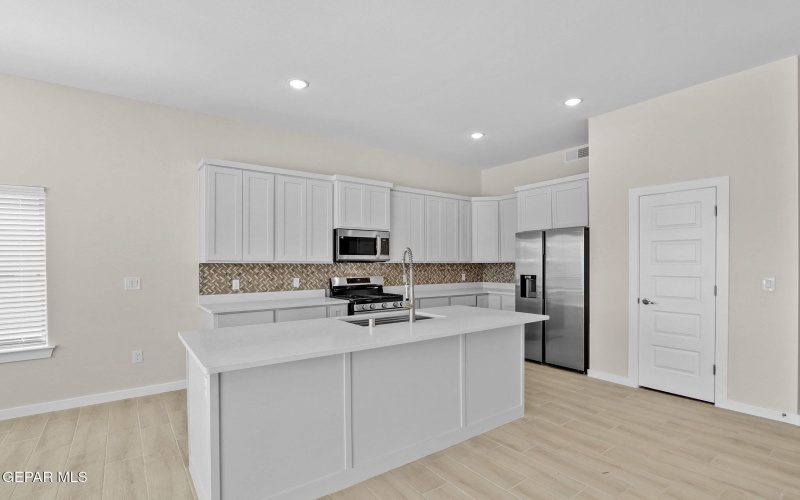 638 DAVI'S GREENWOOD COURT, El Paso, TX 79938, 4 Habitaciones Habitaciones , ,3 BañosBaños,Residential,En Venta,638 DAVI'S GREENWOOD COURT,921897