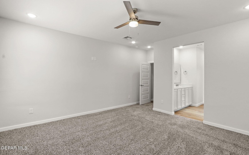 646 DAVI'S GREENWOOD COURT, Vinton, TX 79821, 3 Bedrooms Bedrooms, ,2 BathroomsBathrooms,Residential,For Sale,646 DAVI'S GREENWOOD COURT,921915