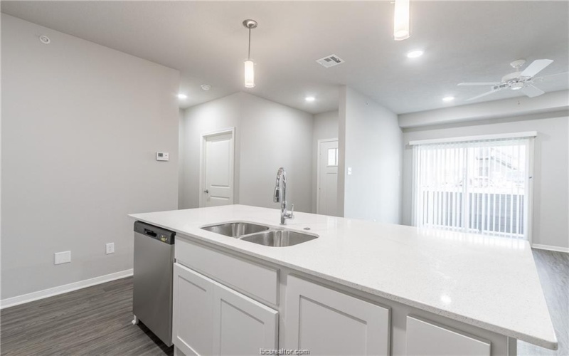 1326 Prairie Drive #512, Bryan, TX 77803, 2 Bedrooms Bedrooms, ,2 BathroomsBathrooms,Residential,For Sale,1326 Prairie Drive,25000599