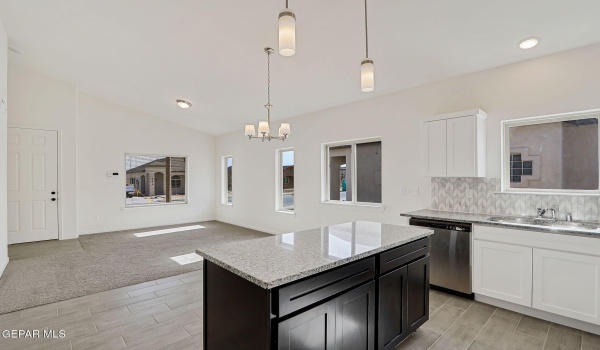 14372 Bill Lazor Parkway, El Paso, TX 79928, 3 Bedrooms Bedrooms, ,2 BathroomsBathrooms,Residential,For Sale,14372 Bill Lazor Parkway,921925