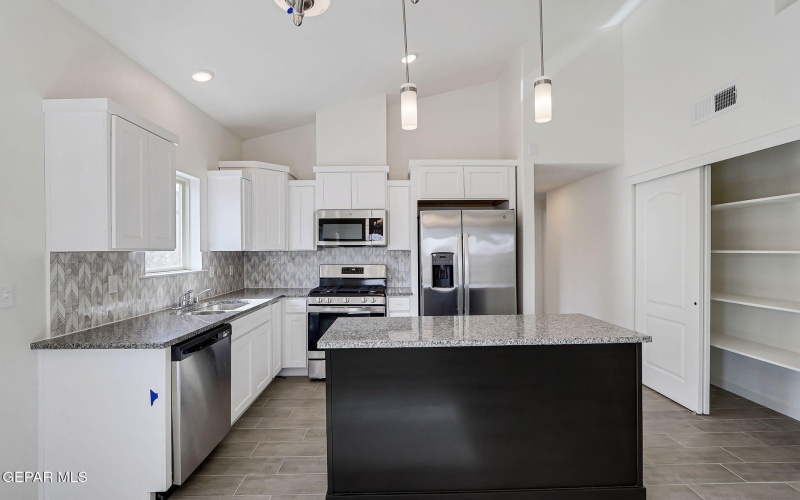 14372 Bill Lazor Parkway, El Paso, TX 79928, 3 Bedrooms Bedrooms, ,2 BathroomsBathrooms,Residential,For Sale,14372 Bill Lazor Parkway,921925