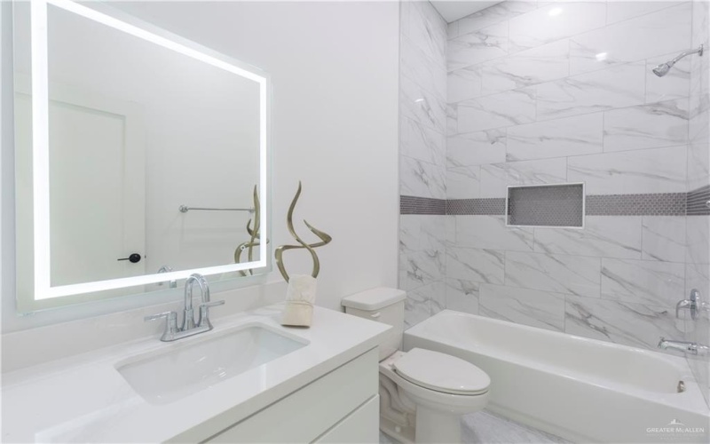 2109 Mauve Drive, Mission, TX 78572, 3 Bedrooms Bedrooms, ,2 BathroomsBathrooms,Residential,For Sale,2109 Mauve Drive,448885