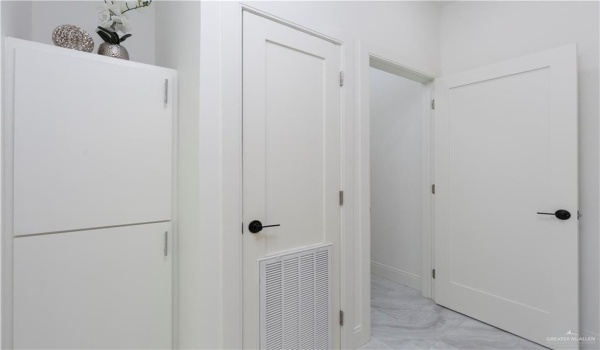 2109 Mauve Drive, Mission, TX 78572, 3 Bedrooms Bedrooms, ,2 BathroomsBathrooms,Residential,For Sale,2109 Mauve Drive,448885