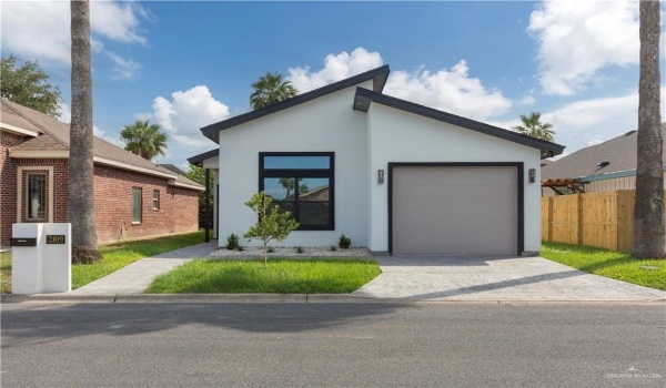 2109 Mauve Drive, Mission, TX 78572, 3 Bedrooms Bedrooms, ,2 BathroomsBathrooms,Residential,For Sale,2109 Mauve Drive,448885