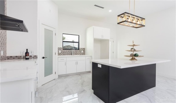2109 Mauve Drive, Mission, TX 78572, 3 Bedrooms Bedrooms, ,2 BathroomsBathrooms,Residential,For Sale,2109 Mauve Drive,448885