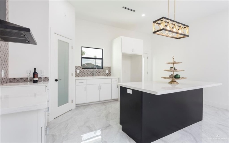 2109 Mauve Drive, Mission, TX 78572, 3 Bedrooms Bedrooms, ,2 BathroomsBathrooms,Residential,For Sale,2109 Mauve Drive,448885