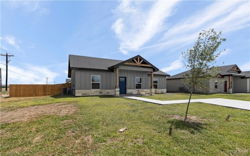 1602 Hope Drive, Mercedes, TX 78570, 4 Bedrooms Bedrooms, ,2 BathroomsBathrooms,Residential,For Sale,1602 Hope Drive,449126