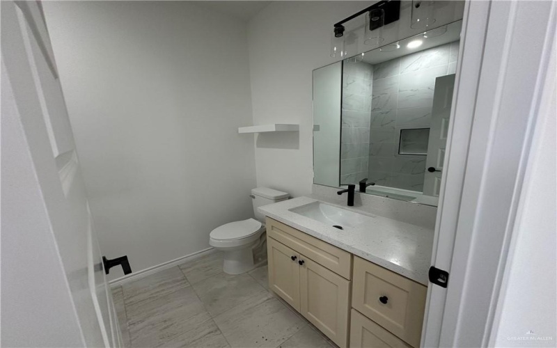428 N Leon Avenue, Elsa, TX 78543, 3 Bedrooms Bedrooms, ,2 BathroomsBathrooms,Residential,For Sale,428 N Leon Avenue,449381