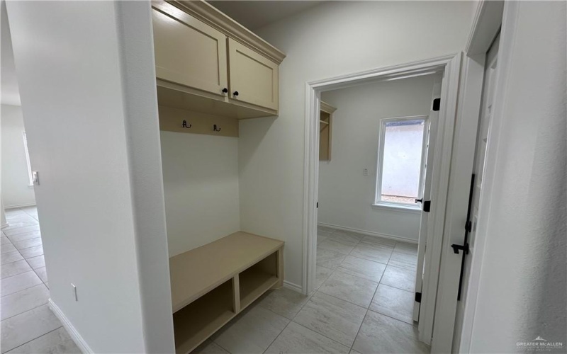 428 N Leon Avenue, Elsa, TX 78543, 3 Bedrooms Bedrooms, ,2 BathroomsBathrooms,Residential,For Sale,428 N Leon Avenue,449381