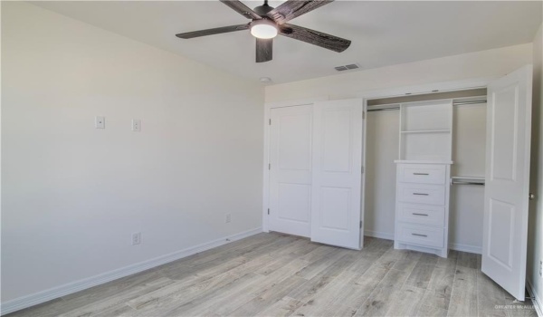 2310 Corales Street, Mission, TX 78573, 3 Bedrooms Bedrooms, ,2 BathroomsBathrooms,Residential,For Sale,2310 Corales Street,449941