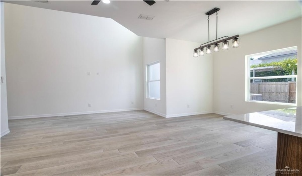 2310 Corales Street, Mission, TX 78573, 3 Bedrooms Bedrooms, ,2 BathroomsBathrooms,Residential,For Sale,2310 Corales Street,449941
