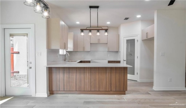 2310 Corales Street, Mission, TX 78573, 3 Bedrooms Bedrooms, ,2 BathroomsBathrooms,Residential,For Sale,2310 Corales Street,449941