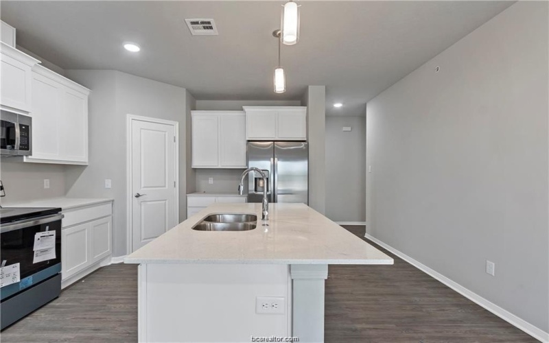1326 Prairie Drive #513, Bryan, TX 77803, 3 Bedrooms Bedrooms, ,3 BathroomsBathrooms,Residential,For Sale,1326 Prairie Drive,25000602