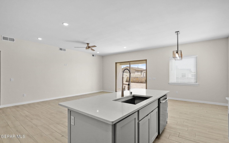 654 Davi's Greenwood Court, Vinton, TX 79821, 4 Bedrooms Bedrooms, ,3 BathroomsBathrooms,Residential,For Sale,654 Davi's Greenwood Court,922027