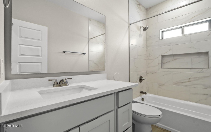 654 Davi's Greenwood Court, Vinton, TX 79821, 4 Bedrooms Bedrooms, ,3 BathroomsBathrooms,Residential,For Sale,654 Davi's Greenwood Court,922027