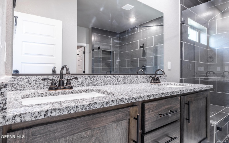 952 Sandhurst Place, El Paso, TX 79928, 4 Bedrooms Bedrooms, ,1 BathroomBathrooms,Residential,For Sale,952 Sandhurst Place,922086