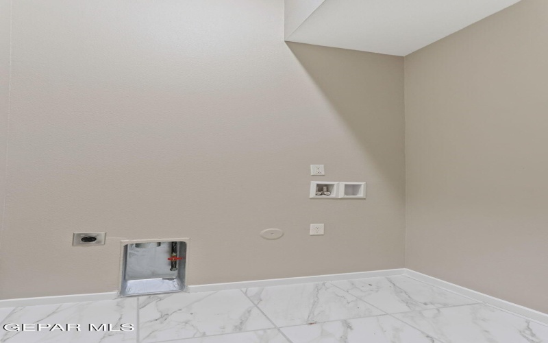 983 Barbara Ave., Socorro, TX 79927, 3 Habitaciones Habitaciones , ,2 BañosBaños,Residential,En Venta,983 Barbara Ave.,922105
