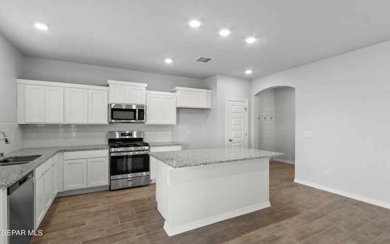 14028 Paseo Aves Avenue, Horizon City, TX 79928, 4 Bedrooms Bedrooms, ,3 BathroomsBathrooms,Residential,For Sale,14028 Paseo Aves Avenue,920871