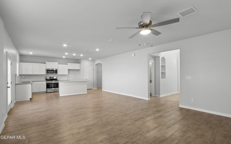 14028 Paseo Aves Avenue, Horizon City, TX 79928, 4 Bedrooms Bedrooms, ,3 BathroomsBathrooms,Residential,For Sale,14028 Paseo Aves Avenue,920871