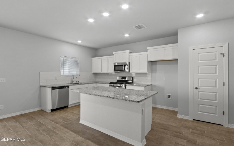 14028 Paseo Aves Avenue, Horizon City, TX 79928, 4 Bedrooms Bedrooms, ,3 BathroomsBathrooms,Residential,For Sale,14028 Paseo Aves Avenue,920871