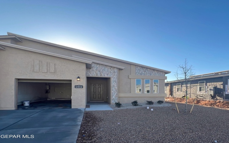 4785b CPT Isaac Camacho Place, El Paso, TX 79938, 3 Bedrooms Bedrooms, ,2 BathroomsBathrooms,Residential,For Sale,4785b CPT Isaac Camacho Place,920898