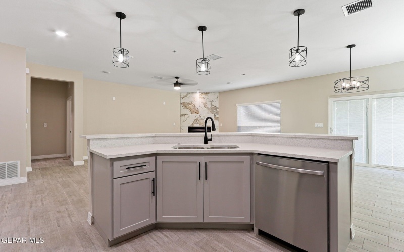 9853 La Morenita Circle, Socorro, TX 79927, 3 Bedrooms Bedrooms, ,2 BathroomsBathrooms,Residential,For Sale,9853 La Morenita Circle,920927