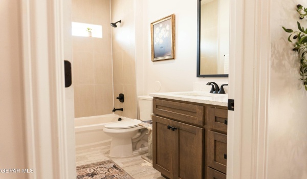 10680 Horn Circle #4, El Paso, TX 79927, 2 Bedrooms Bedrooms, ,2 BathroomsBathrooms,Residential Lease,For Rent,10680 Horn Circle,921021