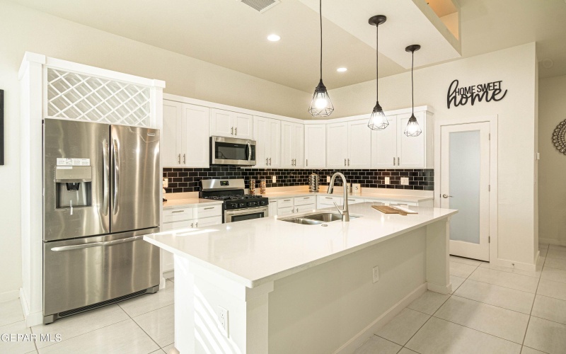 15384 Imagine Drive, El Paso, TX 79938, 4 Habitaciones Habitaciones , ,2 BañosBaños,Residential,En Venta,15384 Imagine Drive,921037