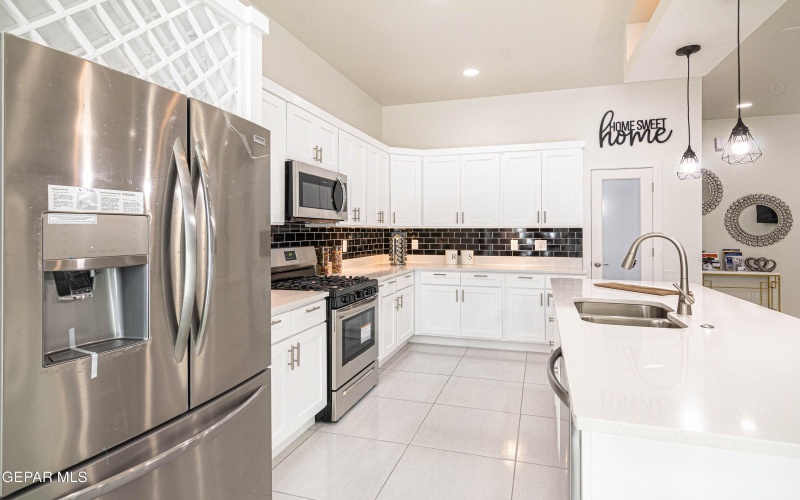 15384 Imagine Drive, El Paso, TX 79938, 4 Habitaciones Habitaciones , ,2 BañosBaños,Residential,En Venta,15384 Imagine Drive,921037