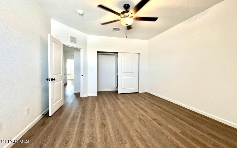 944 Aqueduct Avenue, El Paso, TX 79932, 5 Bedrooms Bedrooms, ,3 BathroomsBathrooms,Residential,For Sale,944 Aqueduct Avenue,921072