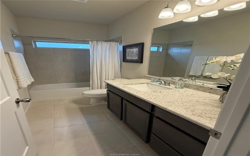 6303 Raleigh Drive, College Station, TX 77845, 4 Habitaciones Habitaciones , ,2 BañosBaños,Residential,En Venta,6303 Raleigh Drive,25001105