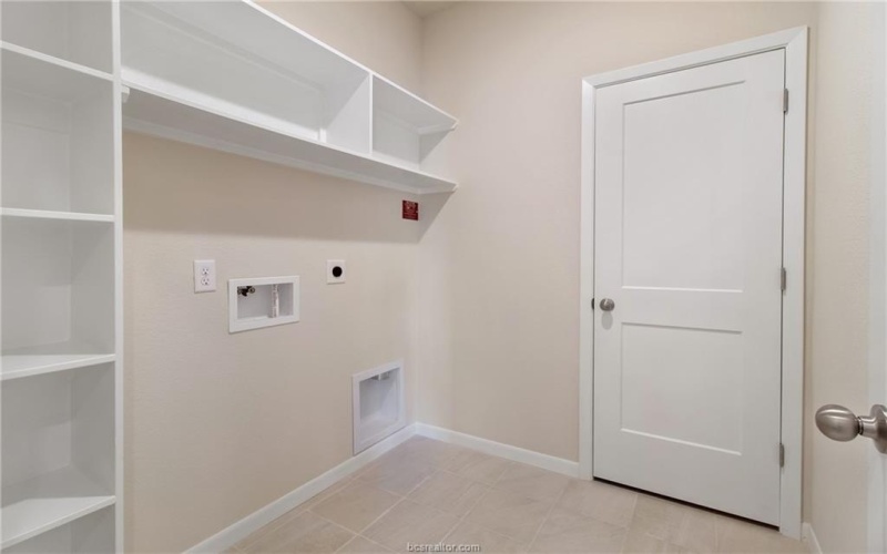 6303 Raleigh Drive, College Station, TX 77845, 4 Habitaciones Habitaciones , ,2 BañosBaños,Residential,En Venta,6303 Raleigh Drive,25001105