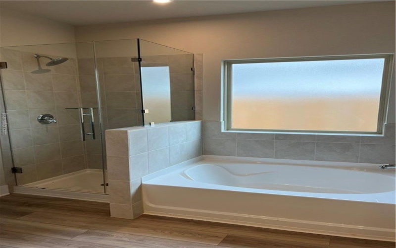 6303 Raleigh Drive, College Station, TX 77845, 4 Habitaciones Habitaciones , ,2 BañosBaños,Residential,En Venta,6303 Raleigh Drive,25001105