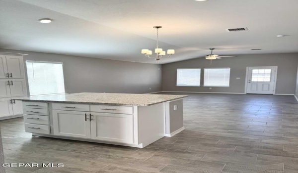 13837 Summer Valley Avenue, El Paso, TX 79928, 4 Bedrooms Bedrooms, ,2 BathroomsBathrooms,Residential,For Sale,13837 Summer Valley Avenue,921104