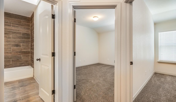 13845 Summer Valley Avenue, El Paso, TX 79928, 4 Habitaciones Habitaciones , ,2 BañosBaños,Residential,En Venta,13845 Summer Valley Avenue,921107