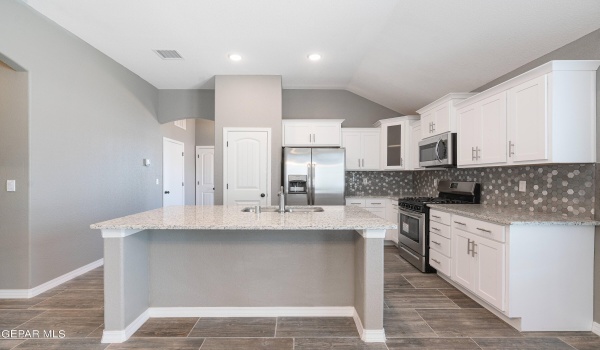 13864 Summer Valley Avenue, El Paso, TX 79928, 4 Bedrooms Bedrooms, ,3 BathroomsBathrooms,Residential,For Sale,13864 Summer Valley Avenue,921114